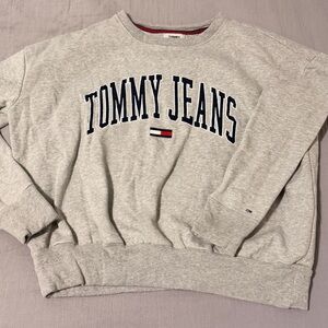 Tommy Hilfiger Gray Sweater